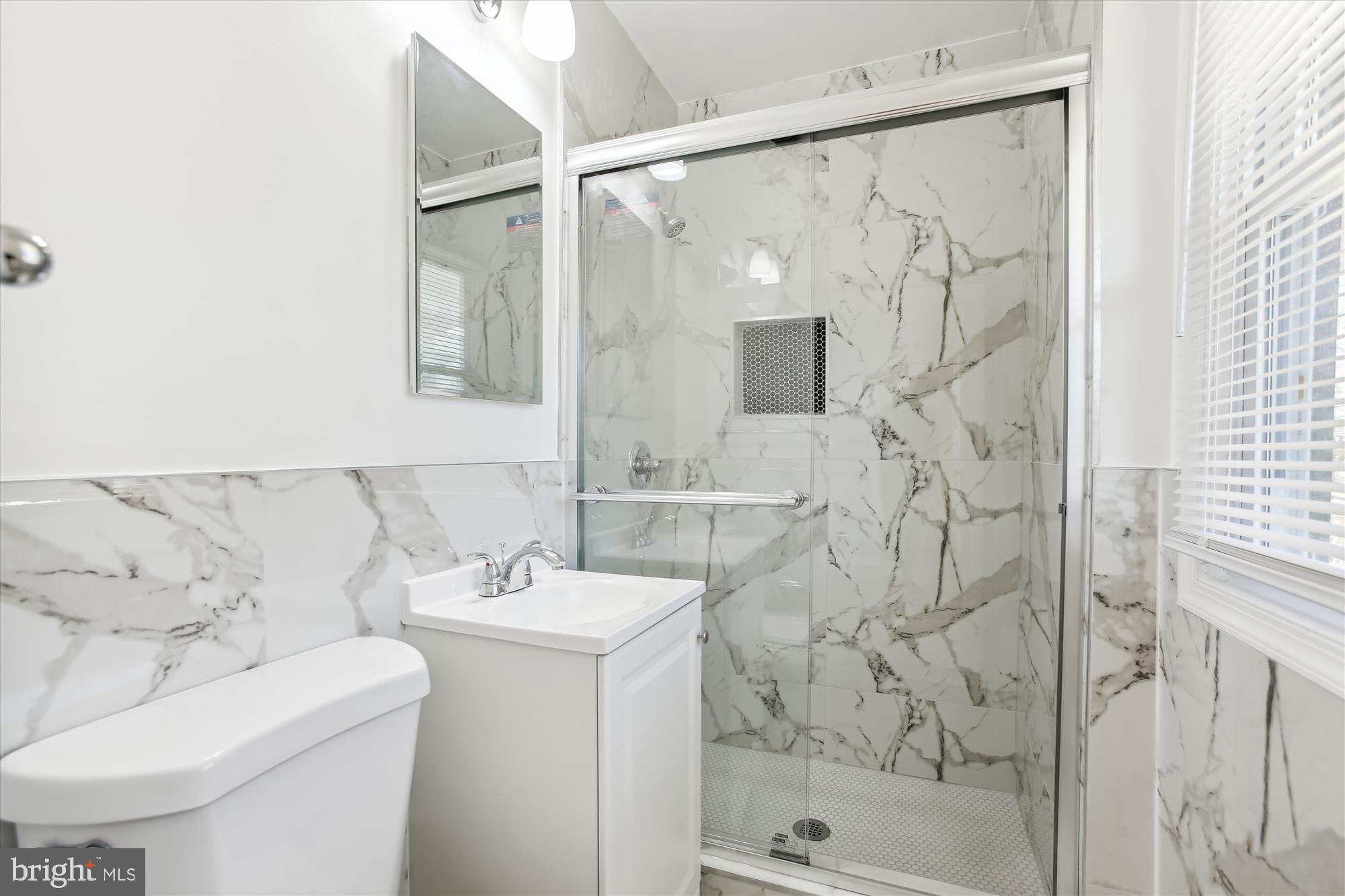 2604 Culpeper Road Alexandria, VA 22308 - Photo 19 of 42 Primary Bathroom
