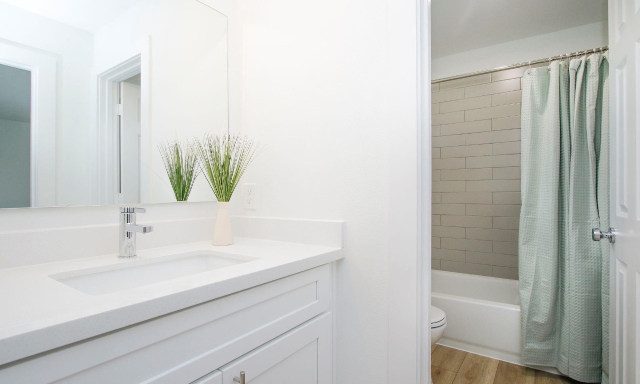 2709 Discovery Trails Conroe, TX 77301 - Photo 19 of 24 a bathroom with a sink and a bathtub