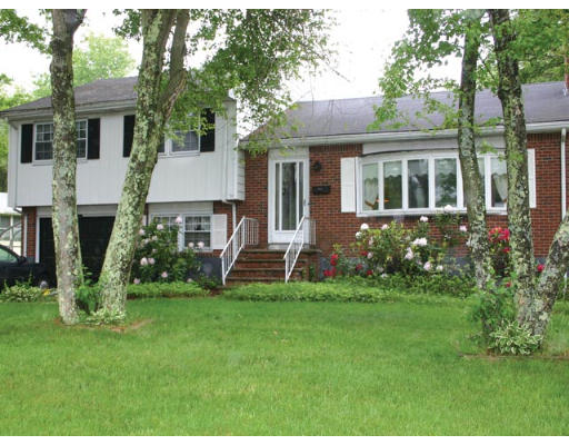 35 Deerfield Road Norwood, MA 02062 - Photo 1 of 5 Gallery Image 1