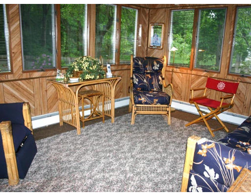 35 Deerfield Road Norwood, MA 02062 - Photo 4 of 5 Gallery Image 4