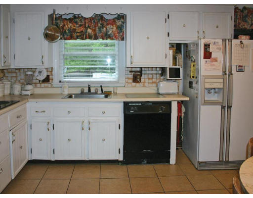 35 Deerfield Road Norwood, MA 02062 - Photo 5 of 5 Gallery Image 5