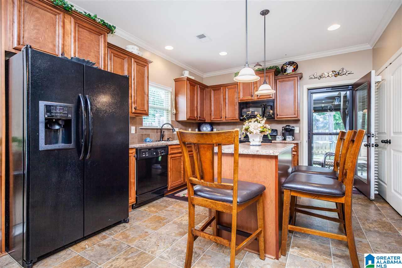 2059 Kerry Circle Calera, AL 35040 - Photo 4 of 37