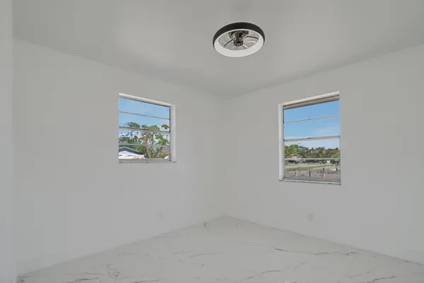 $2,500 | 4098 Linda Lane, Palm Springs, FL 33406