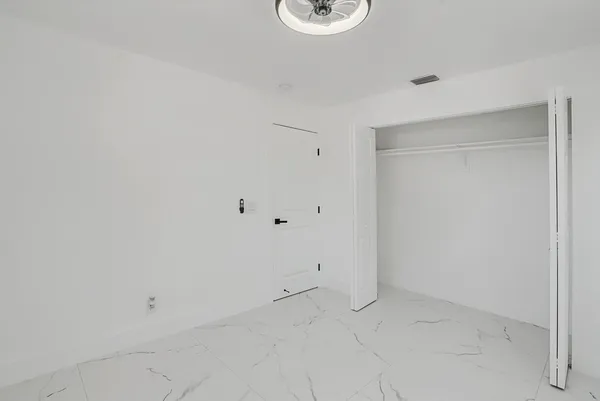 $2,500 | 4098 Linda Lane, Palm Springs, FL 33406