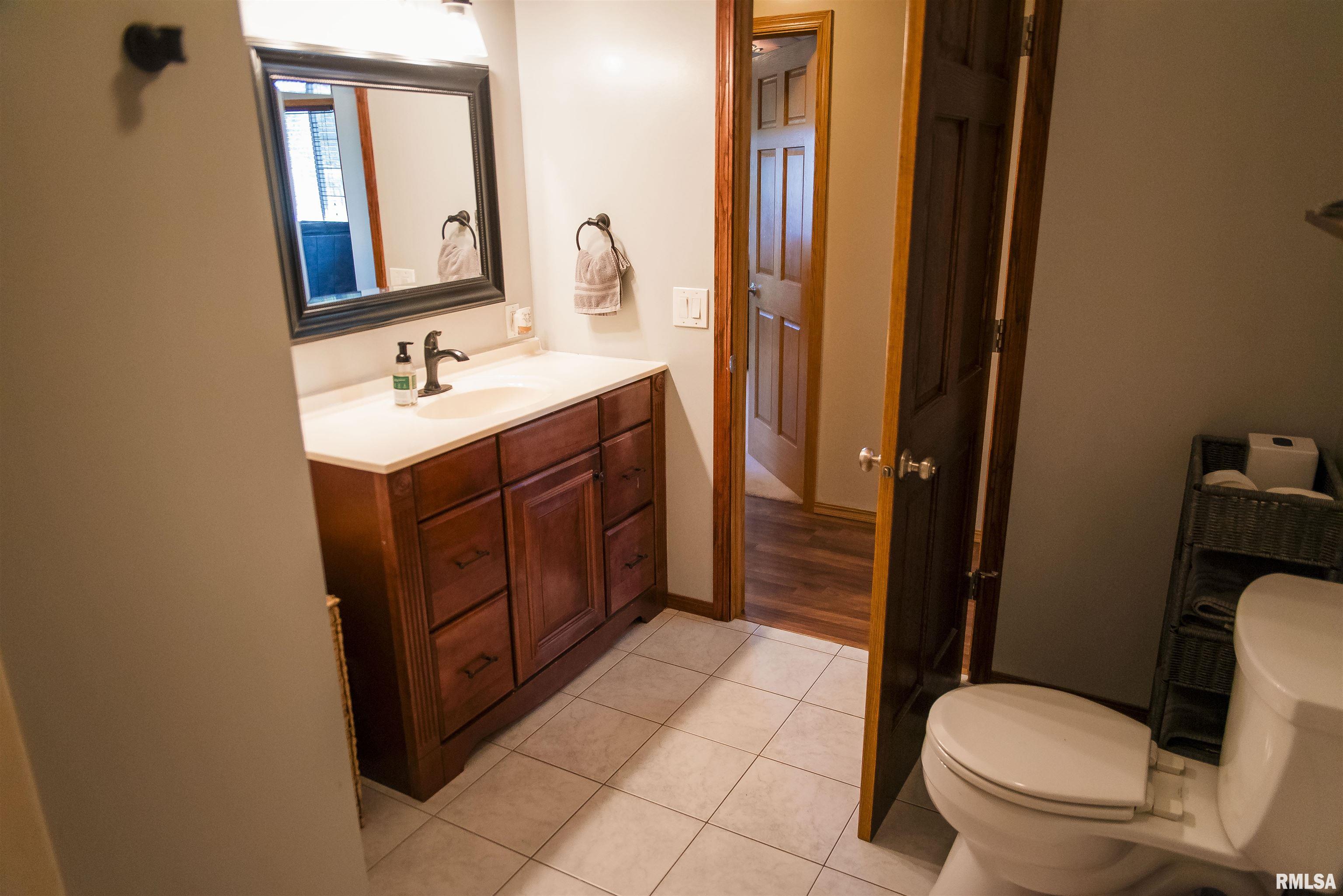 702 North Range Line Street Lima, IL 62376 - Photo 5 of 12 Gallery Image 5