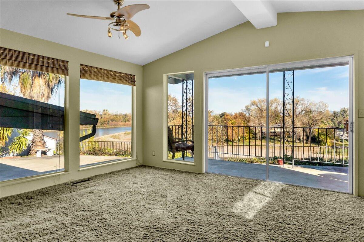 846 Rio Street Red Bluff, CA 96080 - Photo 18 of 73 a view of an entryway