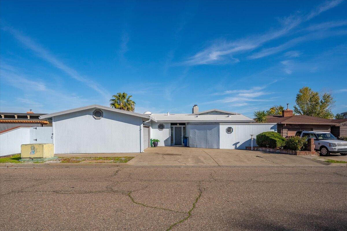 846 Rio Street Red Bluff, CA 96080 - Photo 4 of 73 a view of building with an outdoor space