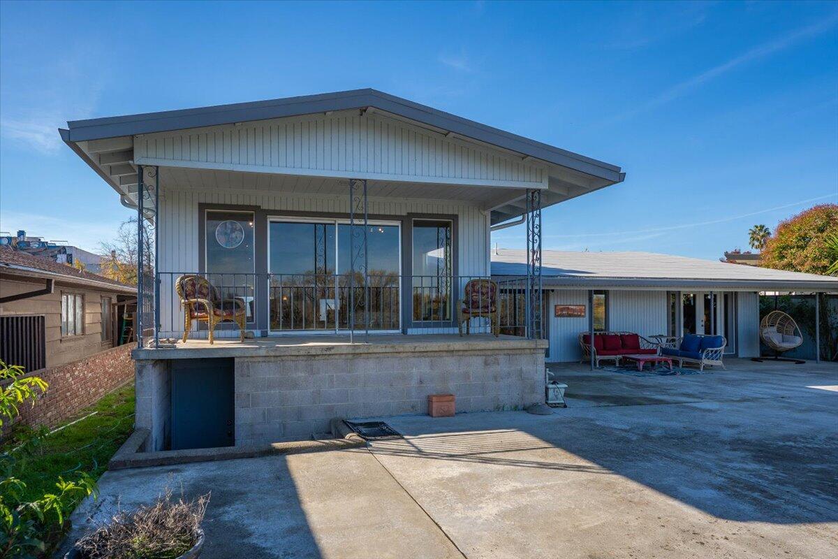 846 Rio Street Red Bluff, CA 96080 - Photo 67 of 73 a view of a house with sitting area