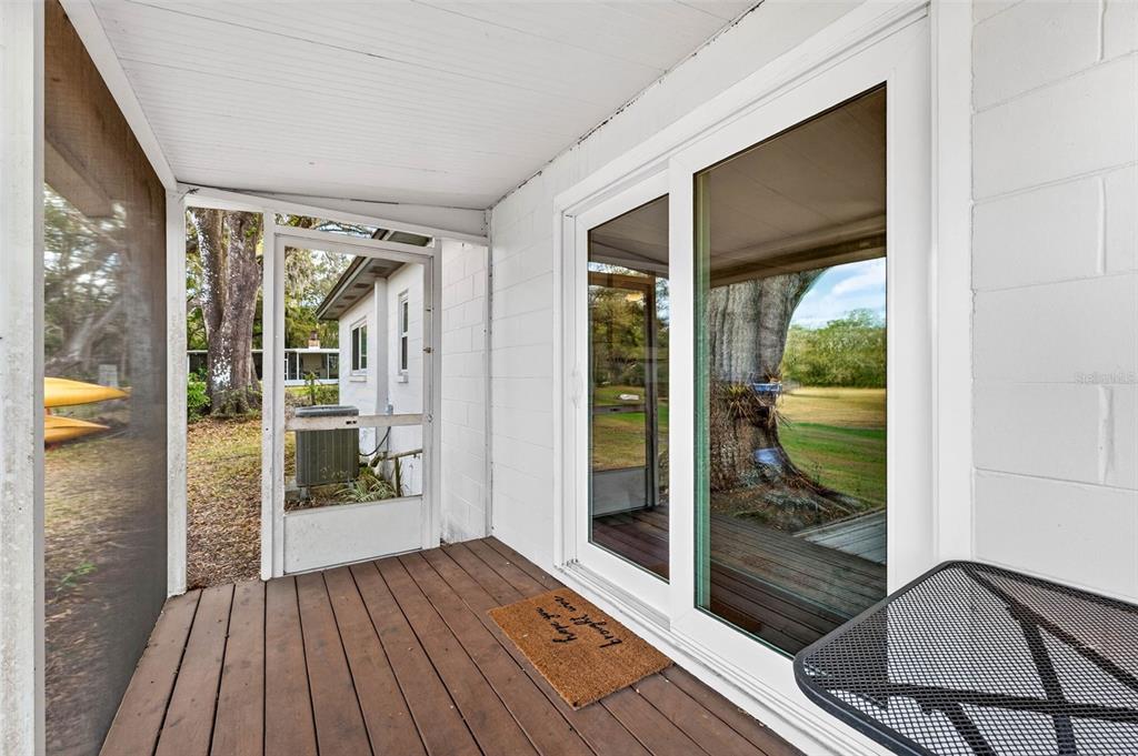 16330 Hanna Road Lutz, FL 33549 - Photo 38 of 63