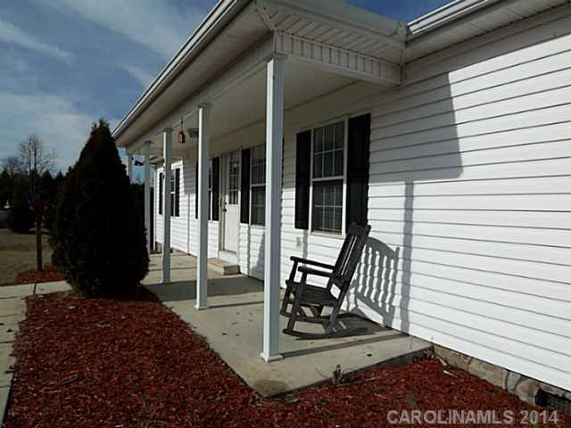 424 Mock Mill Road Statesville, NC 28677 - Photo 3 of 16 Gallery Image 3