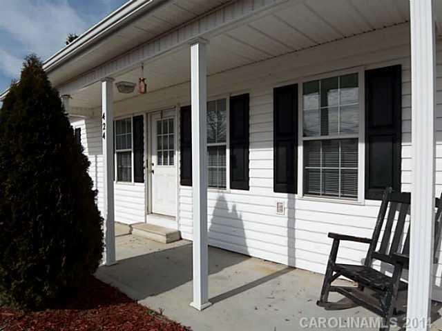 424 Mock Mill Road Statesville, NC 28677 - Photo 5 of 16 Gallery Image 5