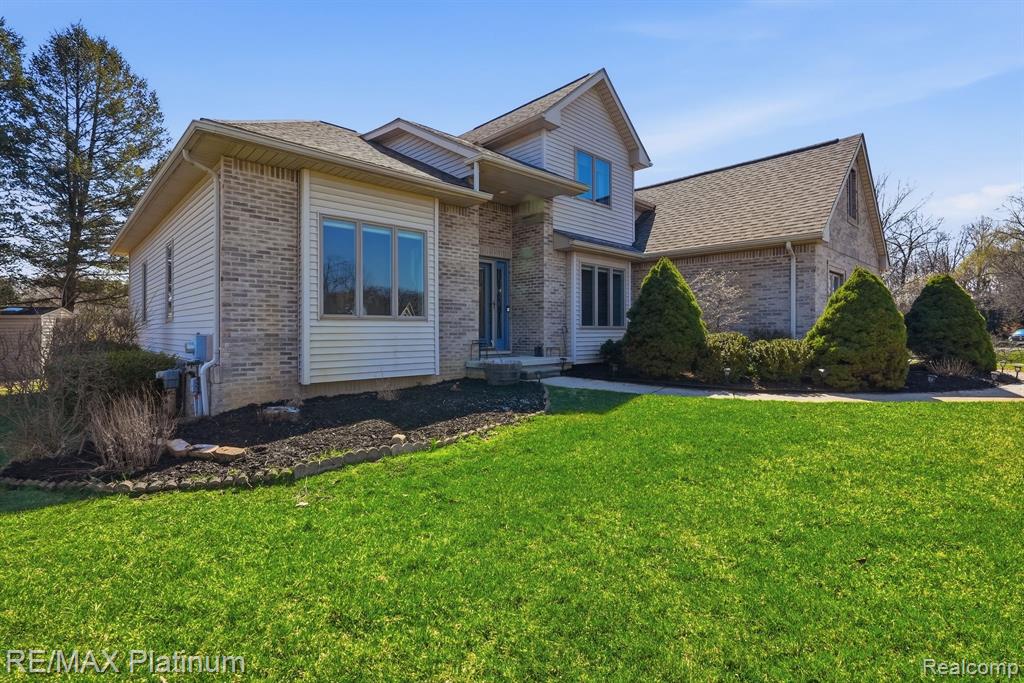 6513 East Ridge Court Brighton, MI 48116 - Photo 2 of 43