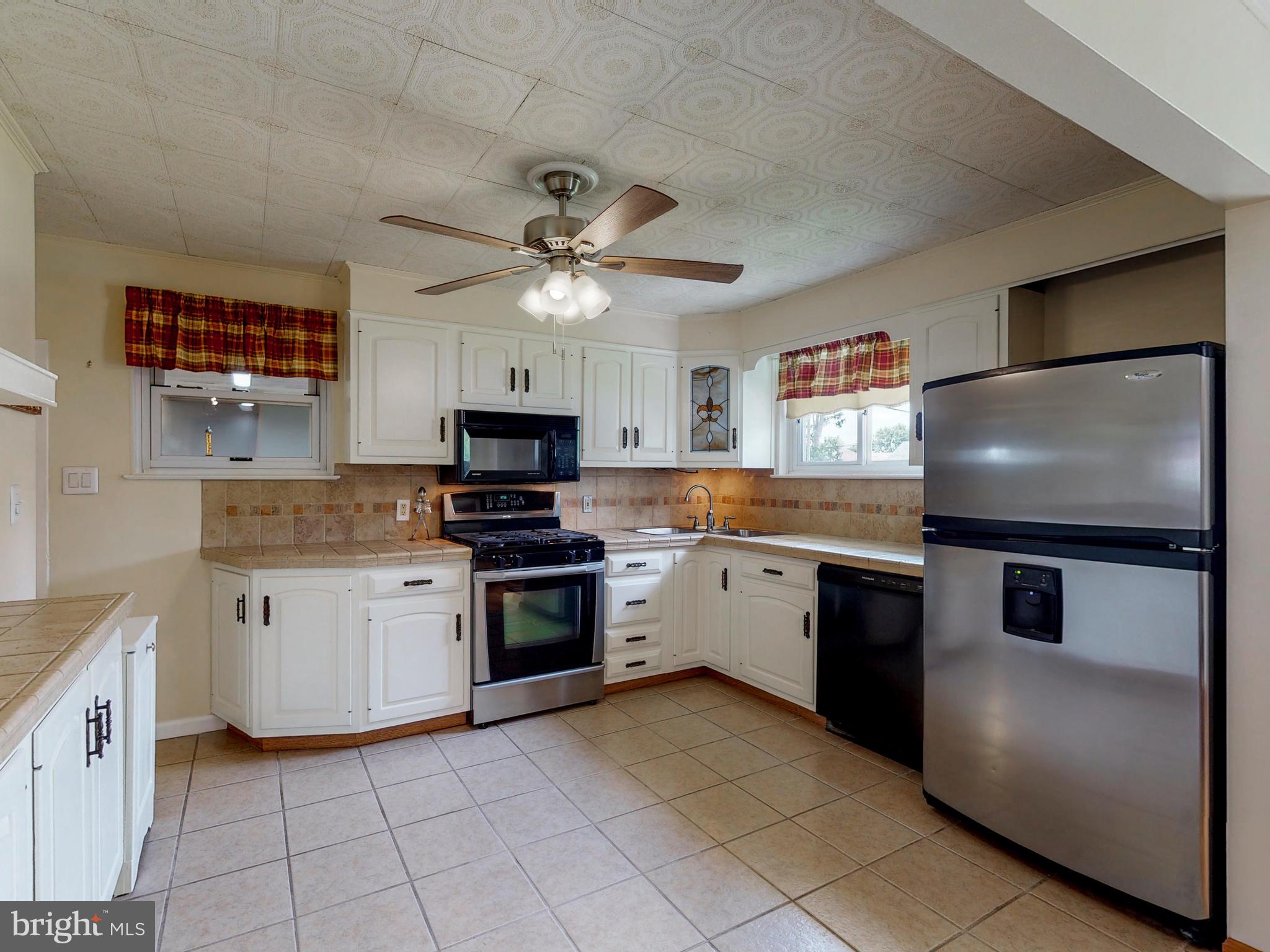9657 Dundawan Road Baltimore, MD 21236 - Photo 8 of 40