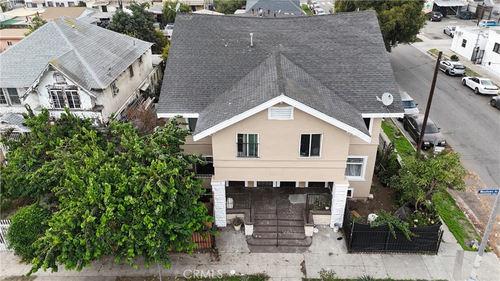 4301 Woodlawn Avenue Los Angeles, CA 90011 - Photo 4 of 8 a house view with a outdoor space
