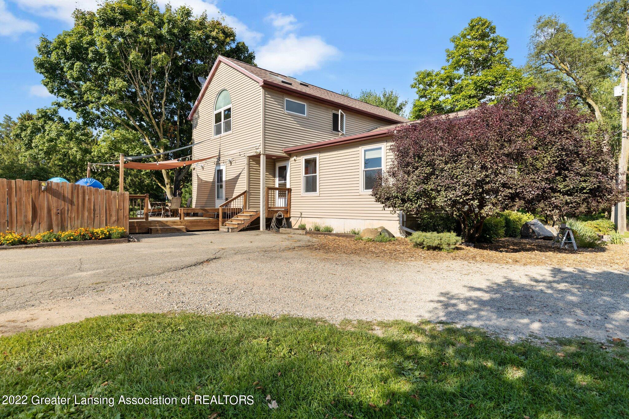 15400 South Lowell Road Lansing, MI 48906 - Photo 4 of 59 6-web-or-mls-1P6A4732