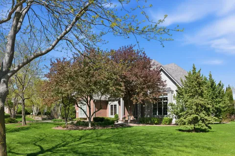 $1,298,000 | 1267 Mary Hill Circle, Hartland, WI 53029