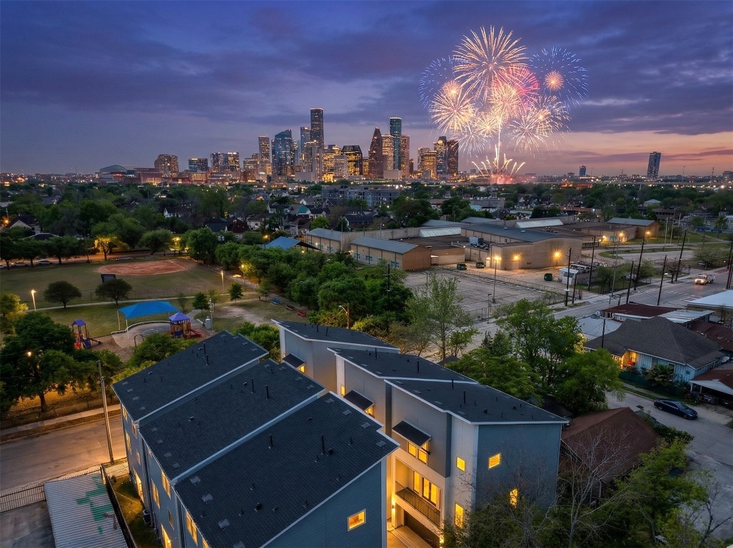 903 Quitman Street, Unit B Houston, TX 77009 - Photo 1 of 24 So close to downtown and the park across the street. *Enchanced with AI