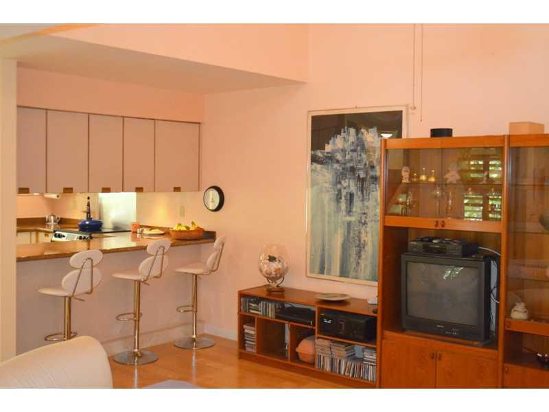 706 St Albans Drive, Unit 706 Boca Raton, FL 33486 - Photo 4 of 24 Family/Great Room