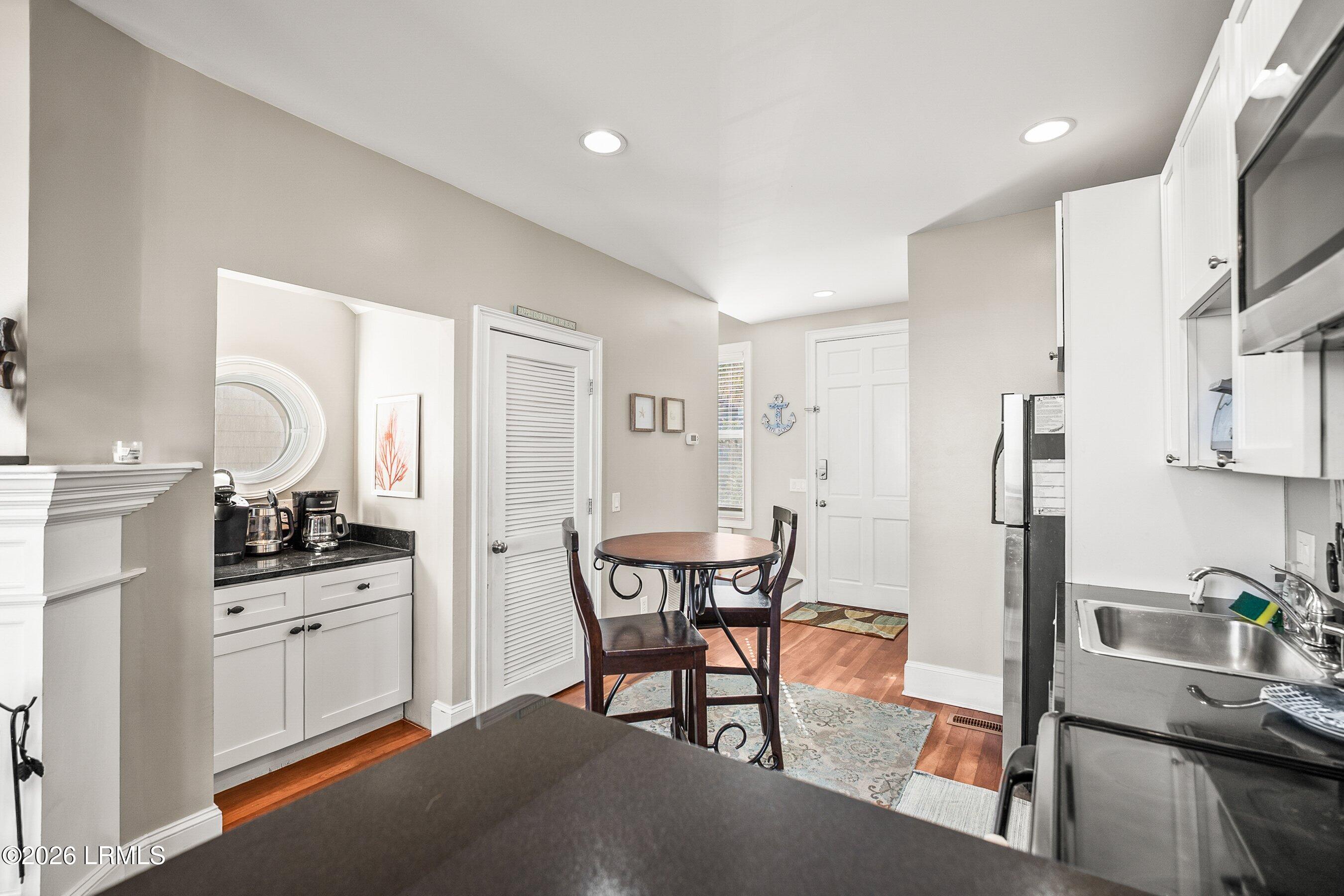 705 Ocean Cottage, Unit 705 Fripp Island, SC 29920 - Photo 15 of 47 Coffee bar