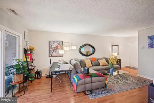 $193,000 | 411 North Stiles Avenue, Unit B9, Maple Shade, NJ 08052