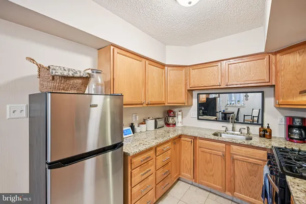 $193,000 | 411 North Stiles Avenue, Unit B9, Maple Shade, NJ 08052