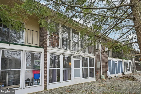 $193,000 | 411 North Stiles Avenue, Unit B9, Maple Shade, NJ 08052