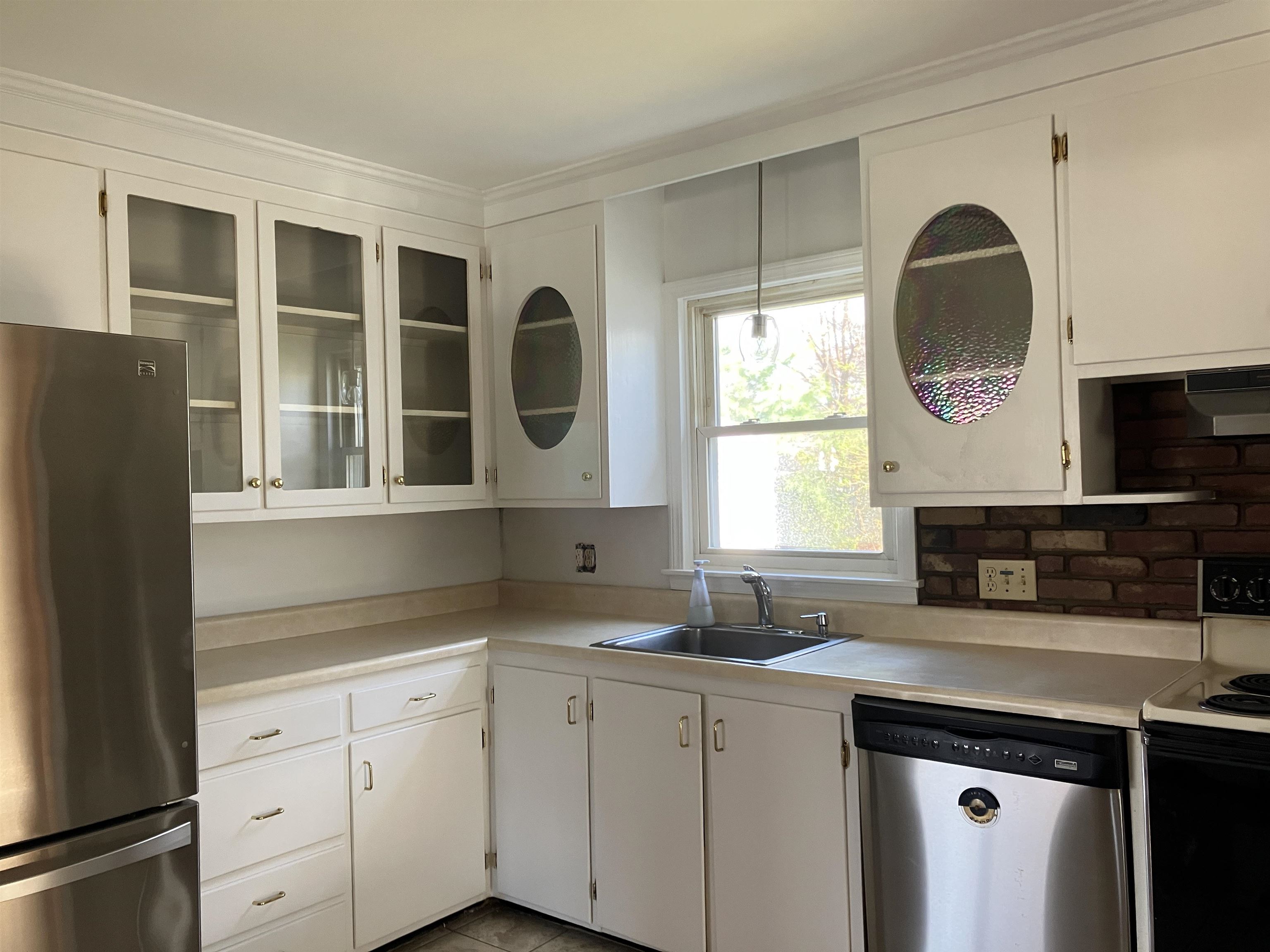 120 Purdue Street Manchester, NH 03103 - Photo 11 of 15