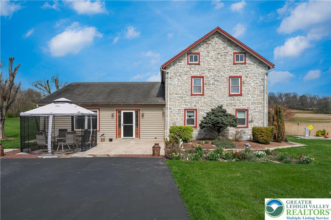 2534 Lapp Road Allentown, PA 18104 - Photo 5 of 58