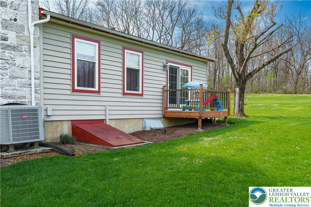 2534 Lapp Road Allentown, PA 18104 - Photo 8 of 58