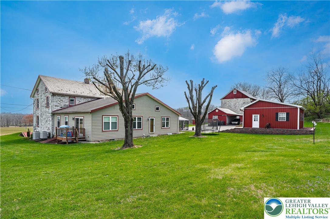 2534 Lapp Road Allentown, PA 18104 - Photo 9 of 58