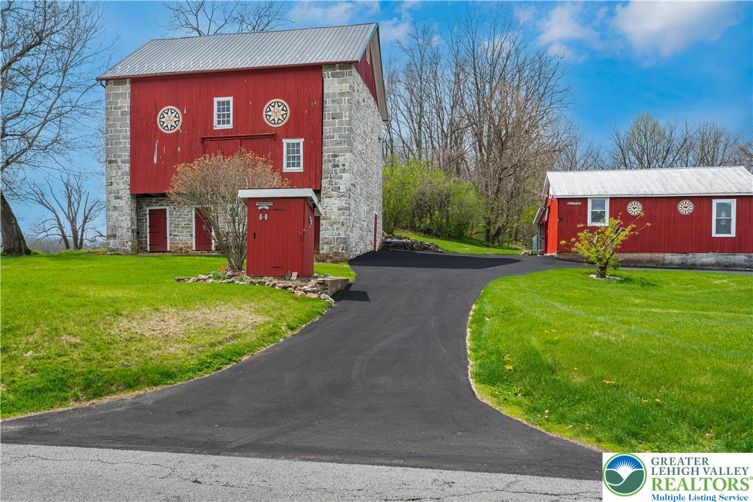 2534 Lapp Road Allentown, PA 18104 - Photo 10 of 58