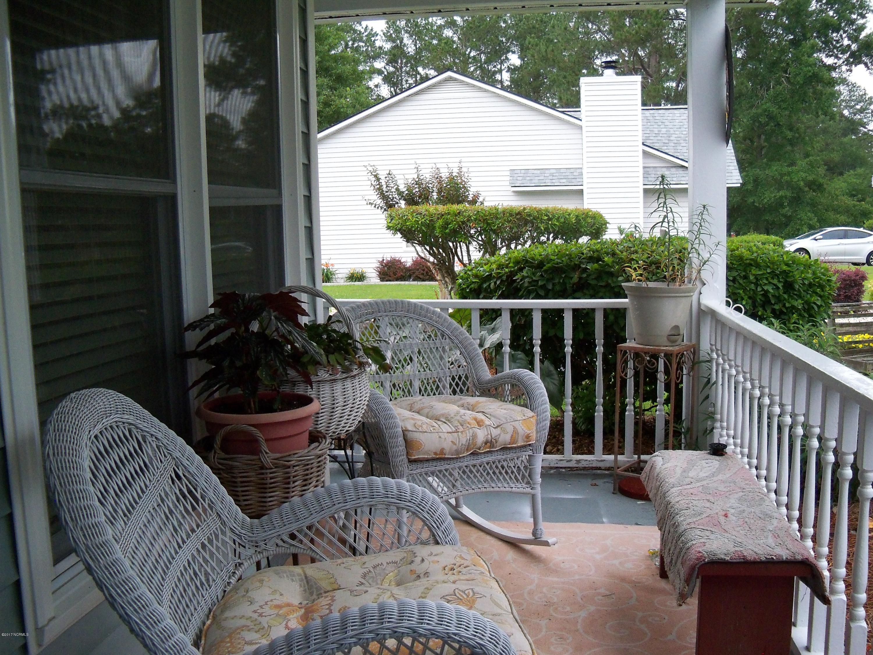 126 Pirates Road New Bern, NC 28562 - Photo 4 of 24 Beautiful sitting area on front porch.