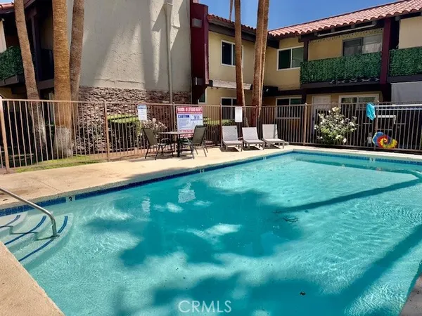 $2,595 | 51020 Eisenhower Drive, Unit 25, La Quinta, CA 92253