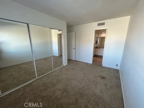 $2,595 | 51020 Eisenhower Drive, Unit 25, La Quinta, CA 92253