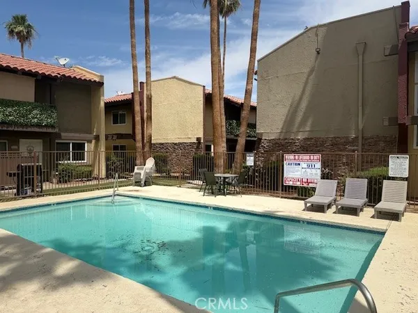 $2,595 | 51020 Eisenhower Drive, Unit 25, La Quinta, CA 92253