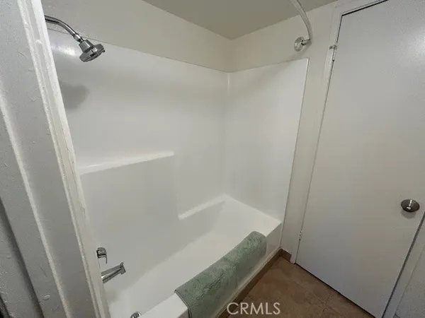 $2,595 | 51020 Eisenhower Drive, Unit 25, La Quinta, CA 92253