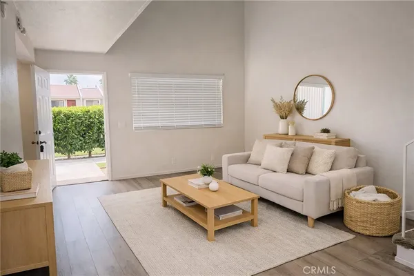 $2,595 | 51020 Eisenhower Drive, Unit 25, La Quinta, CA 92253