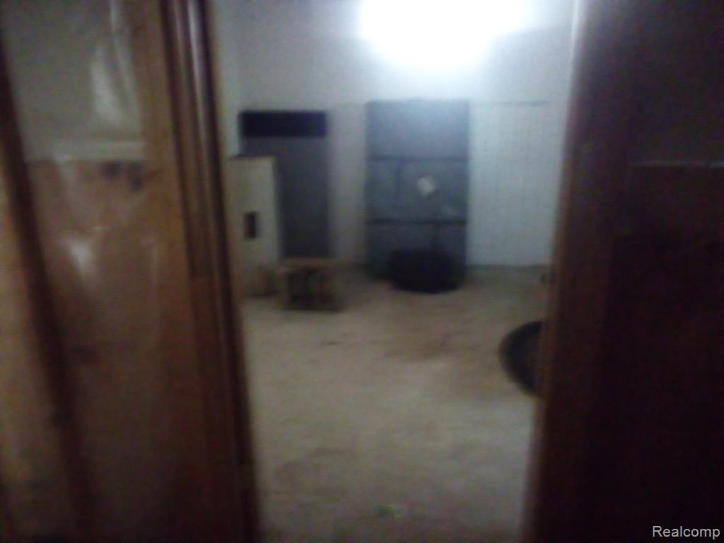 5255 North Seymour Road Flushing, MI 48433 - Photo 11 of 44