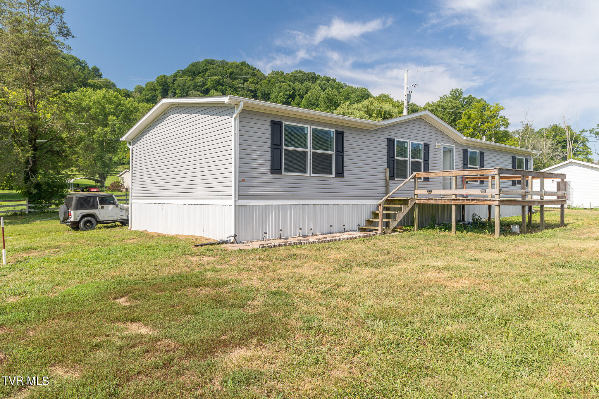 8062 Stanley Valley Road Gate City, VA 24251 - Photo 2 of 44 2