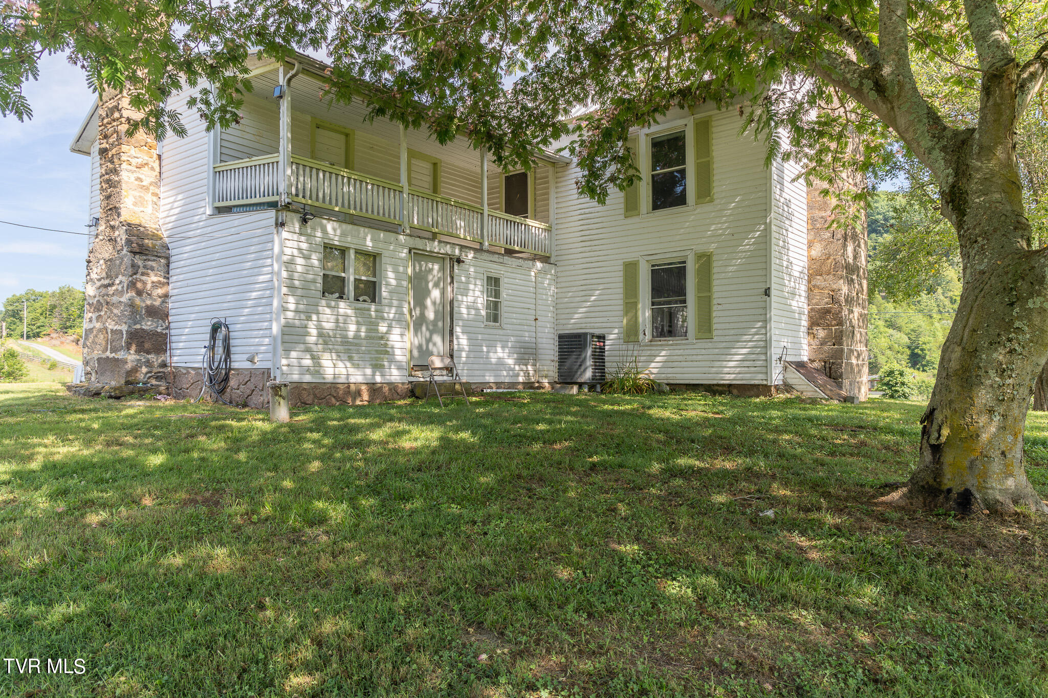 8062 Stanley Valley Road Gate City, VA 24251 - Photo 4 of 44 4