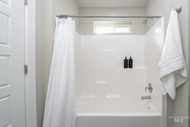 $334,900 | 908 Sierra Street, Vale, OR 97918