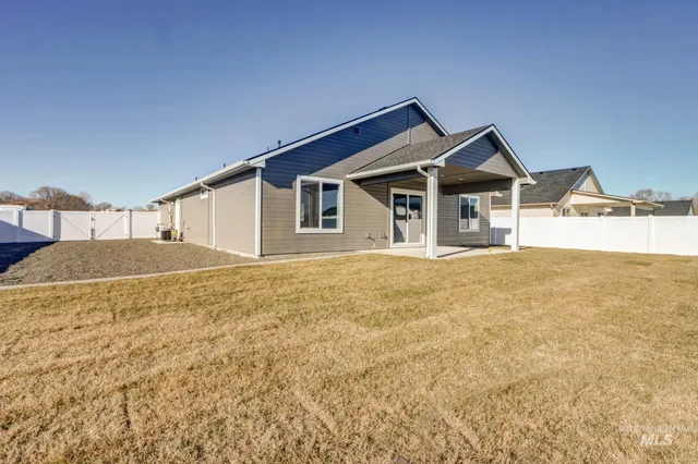 $334,900 | 908 Sierra Street, Vale, OR 97918