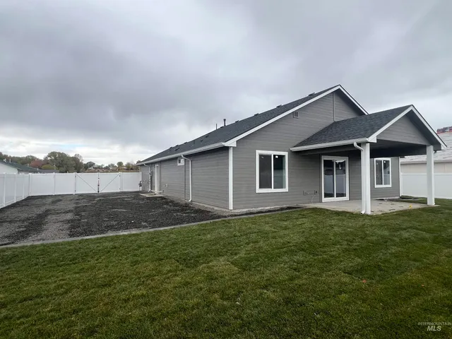 $334,900 | 908 Sierra Street, Vale, OR 97918