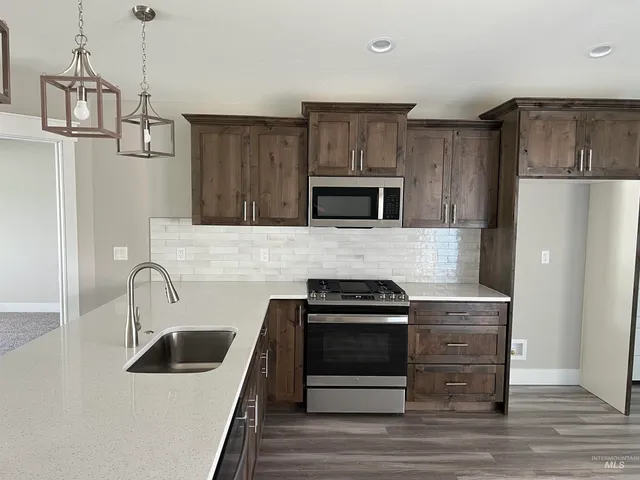 $334,900 | 908 Sierra Street, Vale, OR 97918