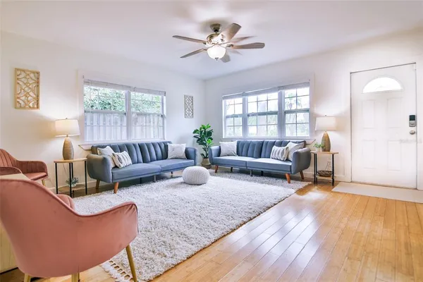 $2,495 | 2181 Hyde Park Street, Sarasota, FL 34239