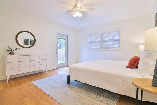 $2,495 | 2181 Hyde Park Street, Sarasota, FL 34239