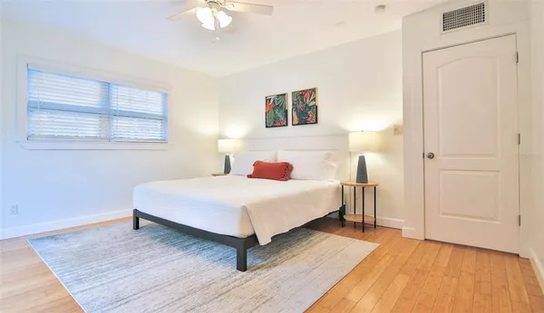 $2,495 | 2181 Hyde Park Street, Sarasota, FL 34239