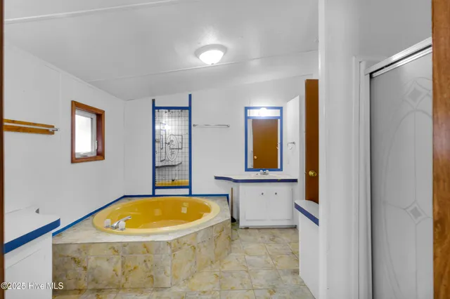 $1,800 | 220 Tree Lane, New Bern, NC 28562