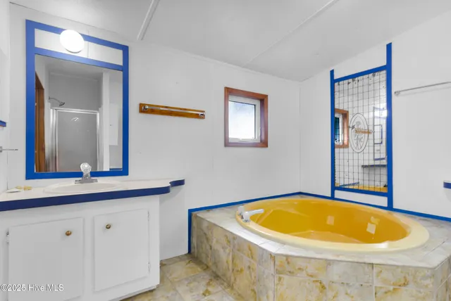 $1,800 | 220 Tree Lane, New Bern, NC 28562