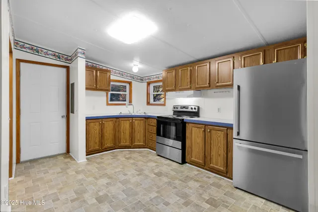 $1,800 | 220 Tree Lane, New Bern, NC 28562